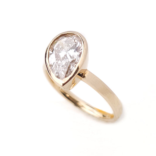 1.5ct Pear shaped Diamond - Bezel set Gold ring